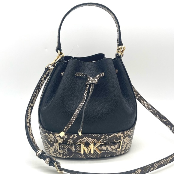 Michael Kors Reed Medium Belted Bucket Messenger Crossbody Bag - Picture 1 of 9